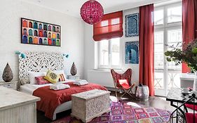Lion Apartments